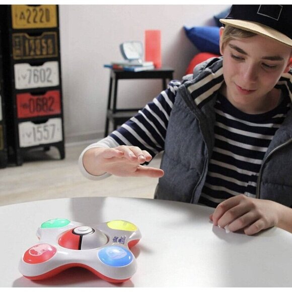 Pokemon Trainer Handheld Trivia Game Electronic 1000 Questions Pikachu - Picture 5 of 5